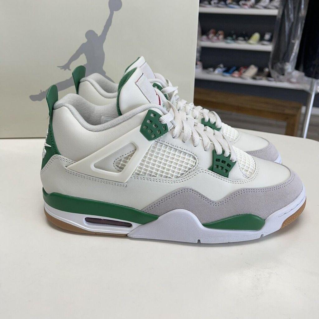 1 - Air Jordan Retro 4