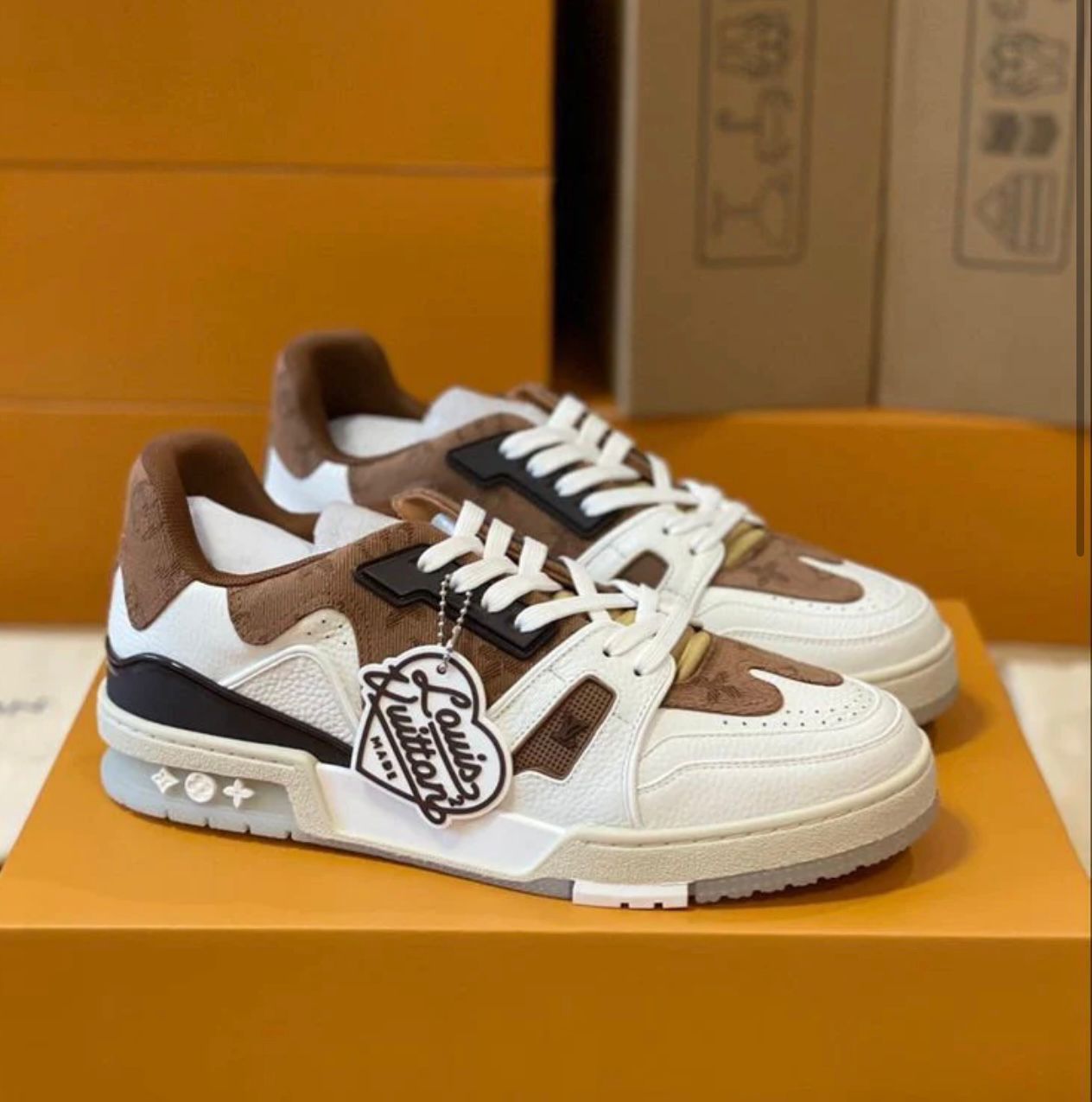 Louis Vuitton LV Luxury