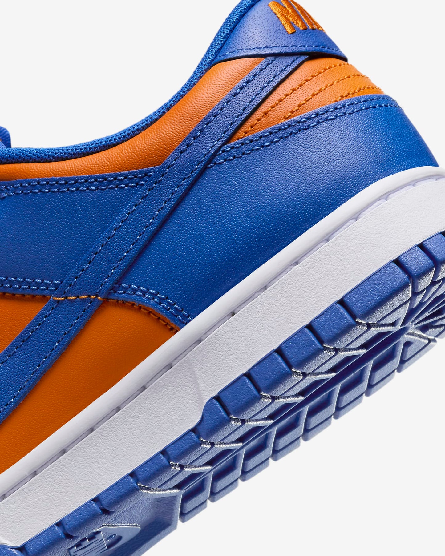 Dunk Low Retro - NIKE