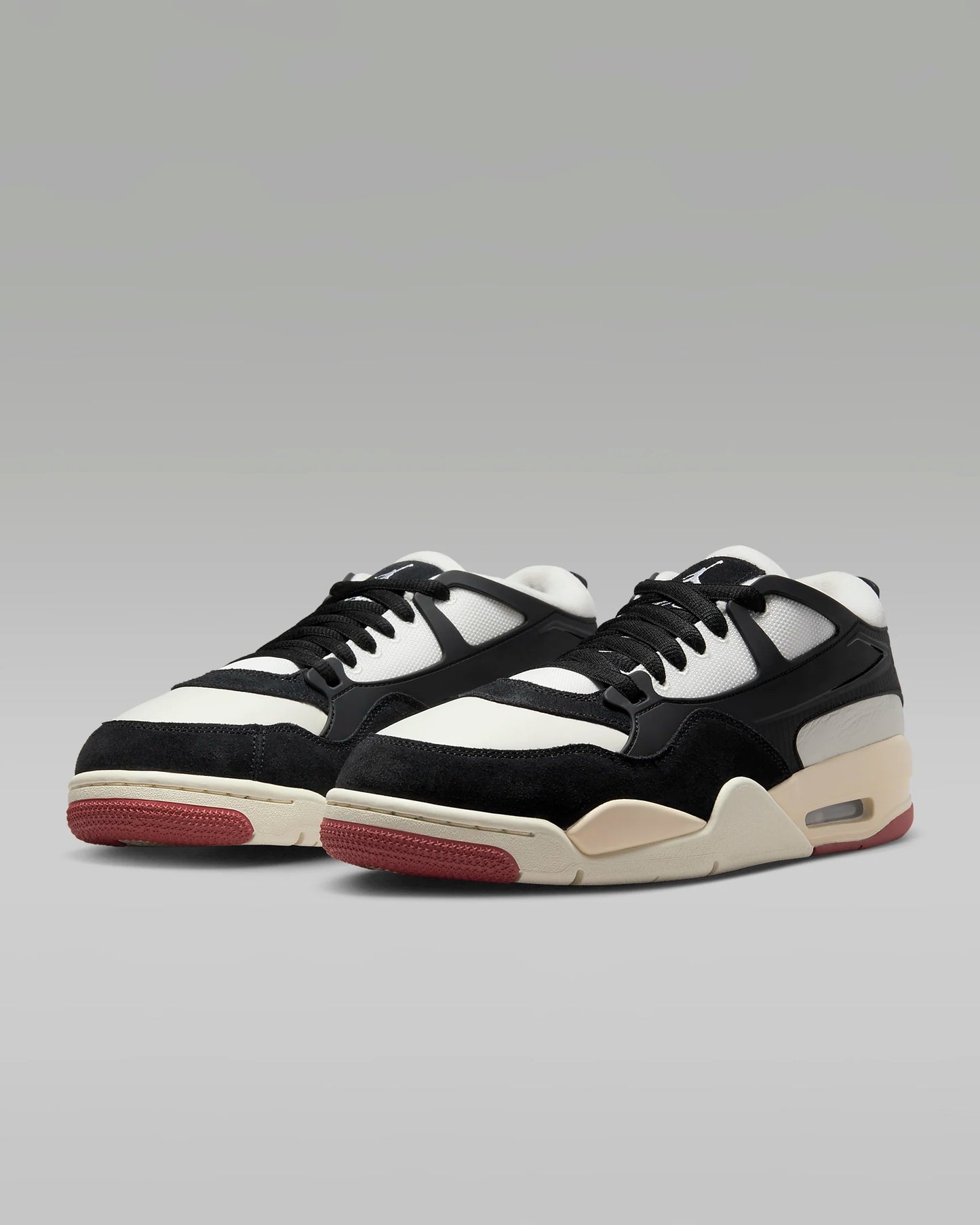 NIKE Air Jordan 4 RM