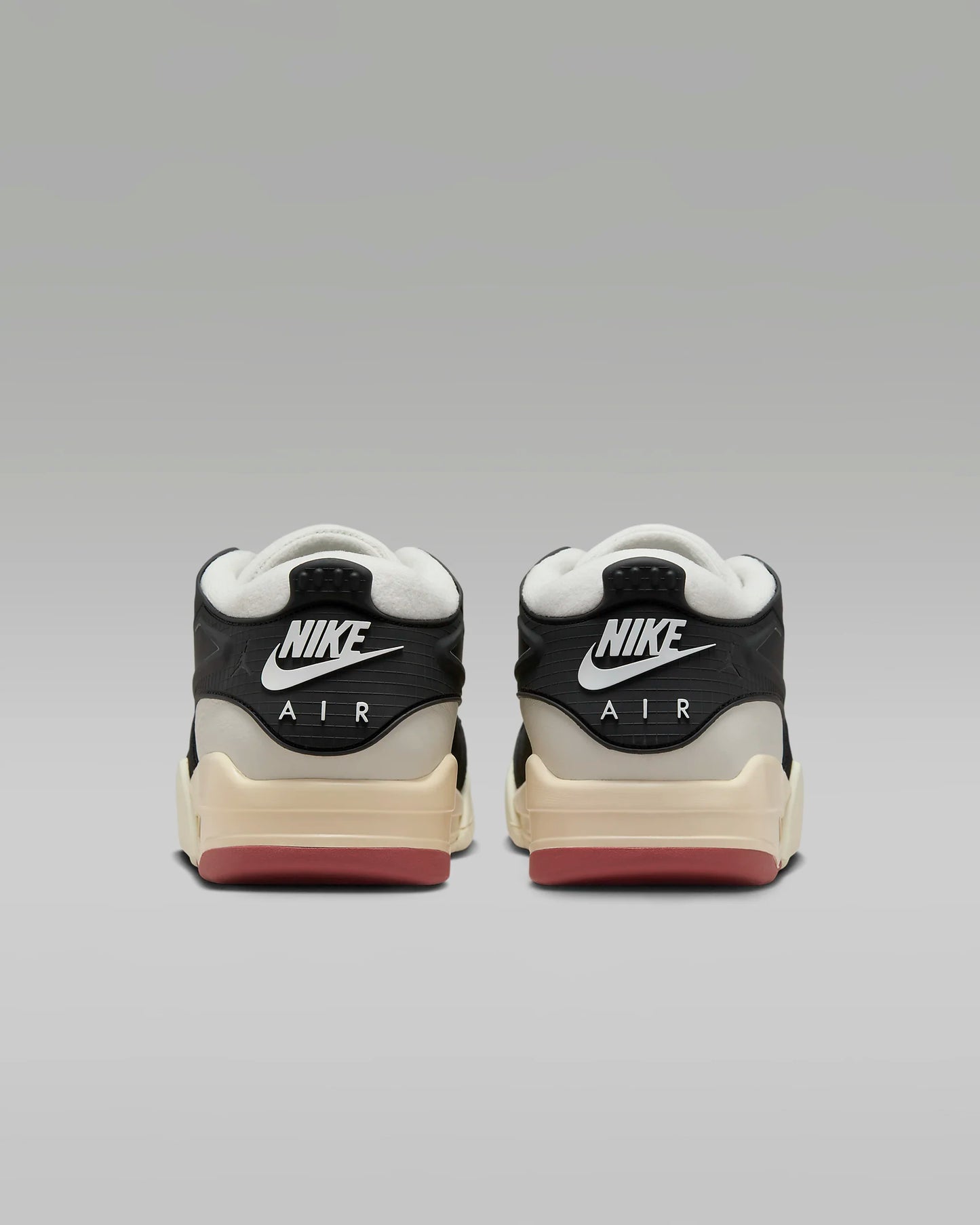 NIKE Air Jordan 4 RM