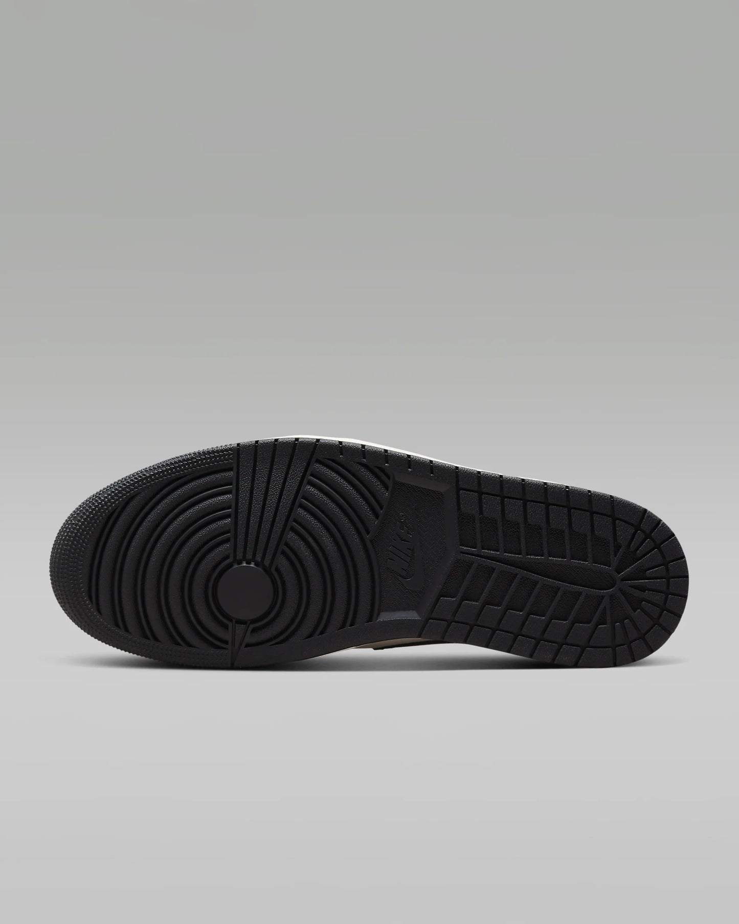 Air Jordan  Retro Low Paris