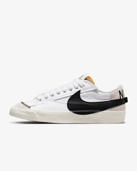 NIKE BLAZER