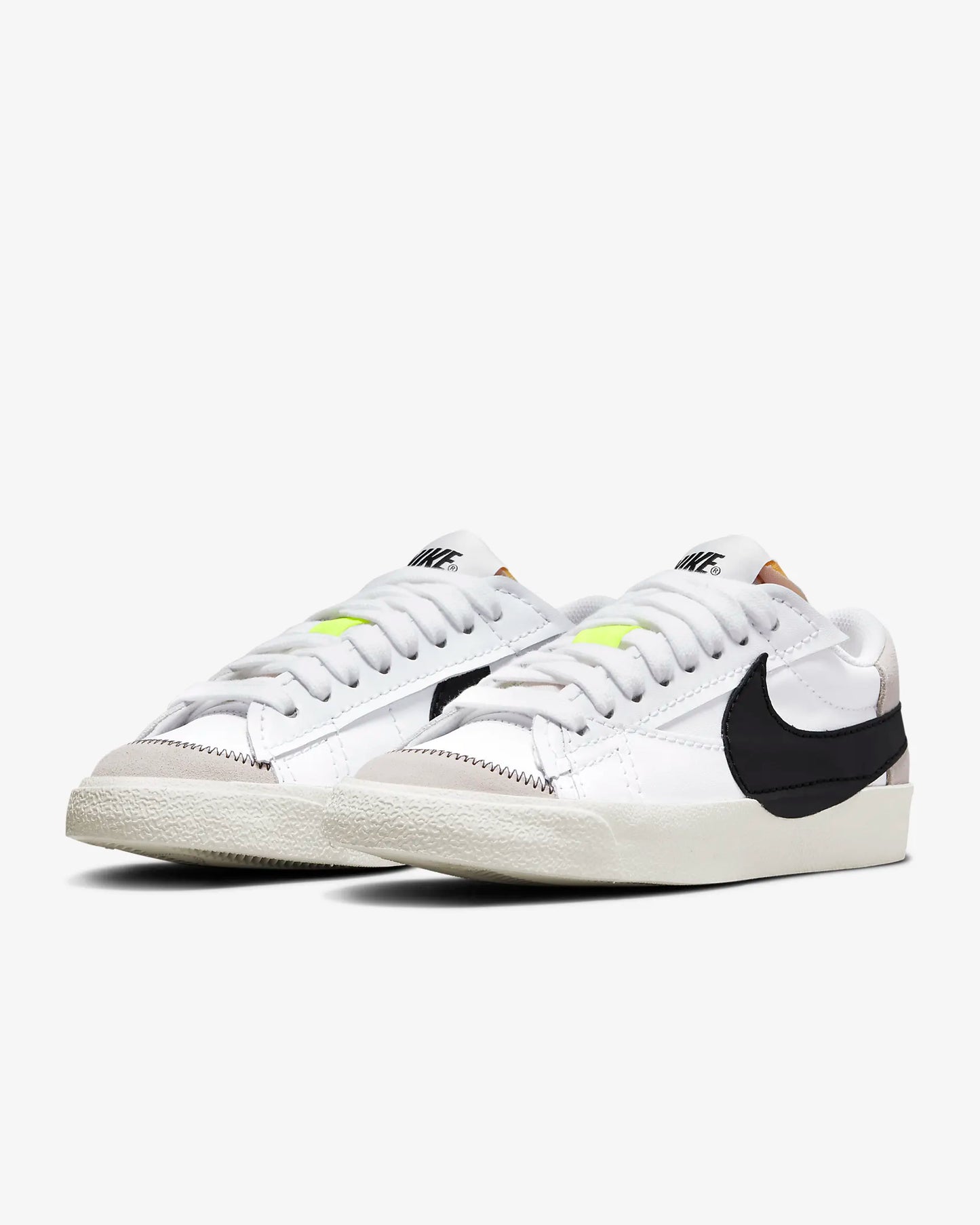 NIKE BLAZER